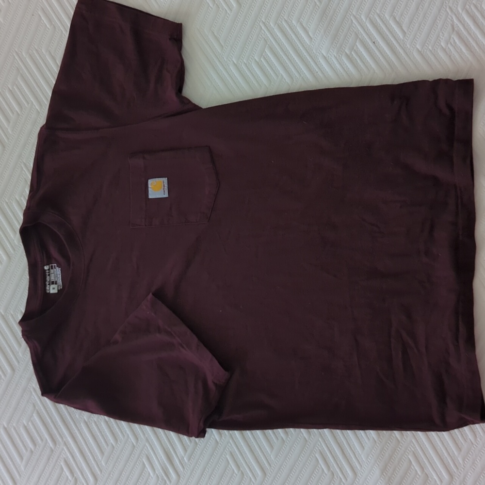 Carhartt loose fit mens t-shirt size medium dark Burgundy color, like new!